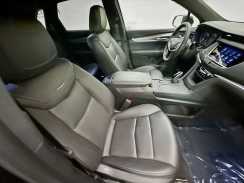 Used 2024 Cadillac XT5 Luxury image 31