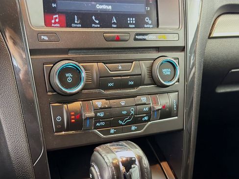 Used 2018 Ford Explorer XLT w/ Equipment Group 202A image 19