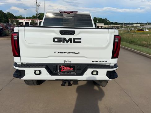 Used 2025 GMC Sierra 2500 Denali Ultimate AWD/4WD image 8