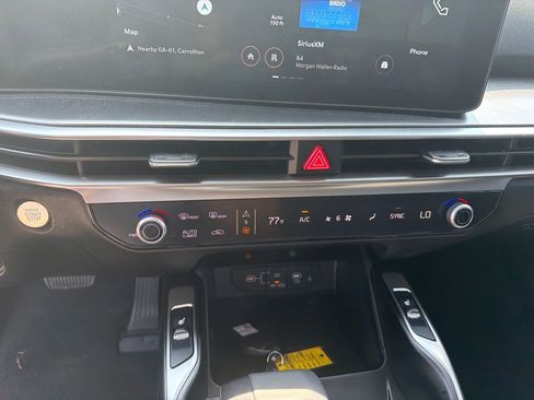 Used 2025 Kia Sorento S w/ Panoramic Sunroof Package FWD image 30