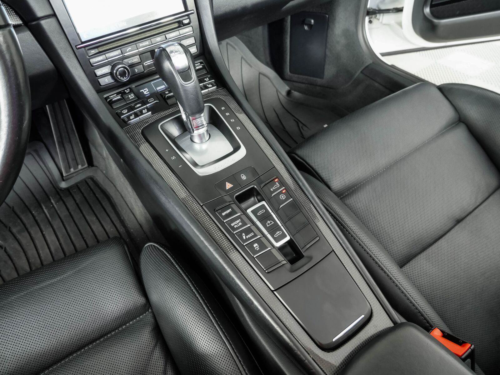 Used 2015 Porsche 911 Turbo S AWD/4WD image 18