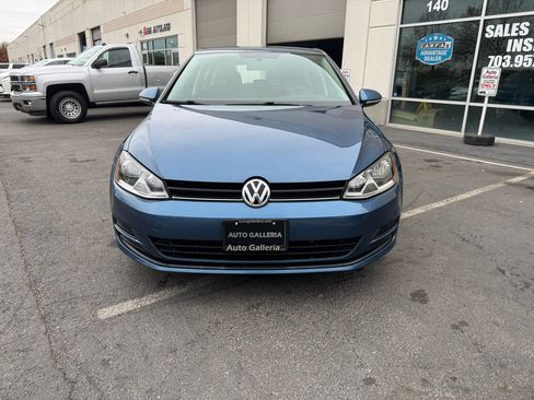 Used 2016 Volkswagen Golf S image 2