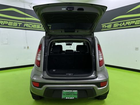 Used 2013 Kia Soul FWD image 9