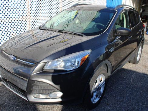 Used 2016 Ford Escape SE w/ Equipment Group 201A image 8