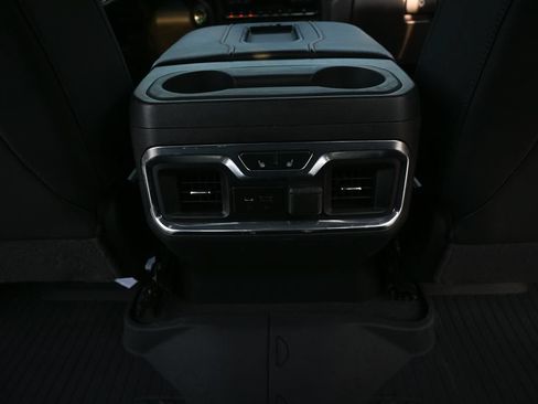 Used 2020 GMC Sierra 1500 AT4 w/ AT4 Premium Package AWD/4WD image 18