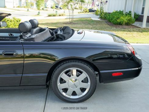 Used 2002 Ford Thunderbird RWD image 5