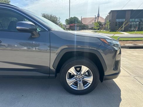 Used 2023 Toyota RAV4 XLE AWD/4WD image 7