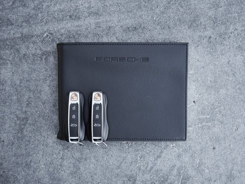 Used 2025 Porsche 911 Carrera 4 GTS w/ Premium Package image 71