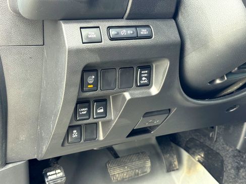 Used 2024 Nissan Frontier SL w/ Technology Package image 14