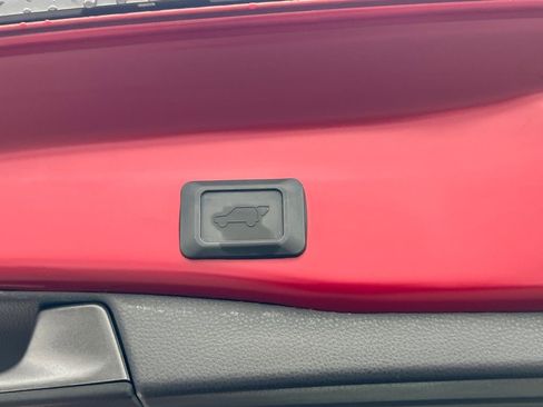 Used 2020 Toyota RAV4 XLE Premium image 15