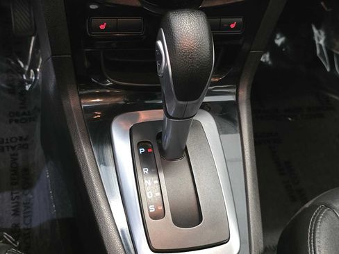 Used 2014 Ford Fiesta Titanium FWD image 17