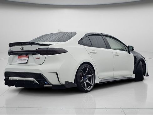 Used 2020 Toyota Corolla XSE image 8