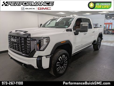 Used 2024 GMC Sierra 3500 Denali Ultimate image 1