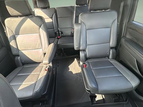 Used 2024 Chevrolet Suburban LT w/ LT Signature Package AWD/4WD image 21