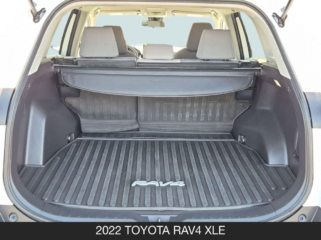 Used 2022 Toyota RAV4 XLE AWD/4WD image 23