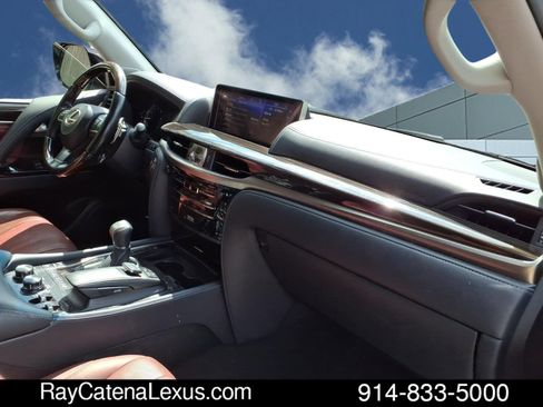 Certified 2020 Lexus LX 570 4WD w/ Luxury Package image 22