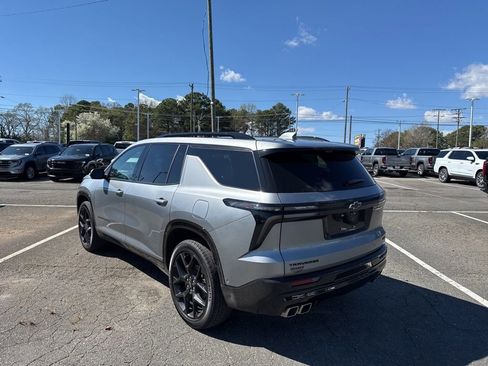 Certified 2025 Chevrolet Traverse RS image 5