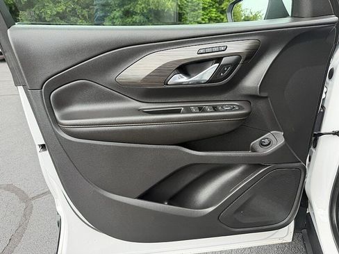 Used 2019 GMC Terrain SLT w/ Preferred Package FWD image 28