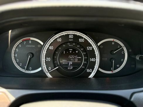 Used 2016 Honda Accord EX image 32