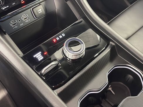 Used 2023 Jeep Grand Cherokee Limited image 38