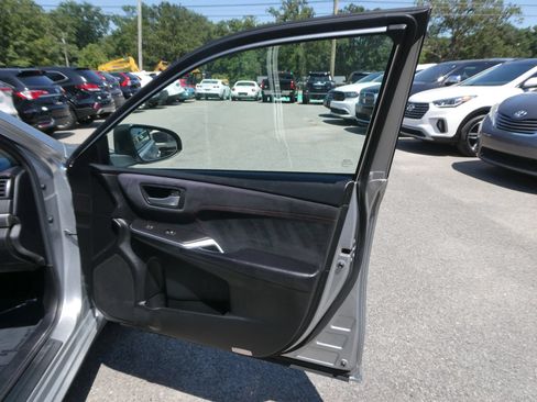 Used 2017 Toyota Camry XSE FWD image 24