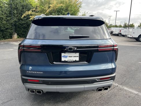 New 2026 Chevrolet Traverse LT image 9