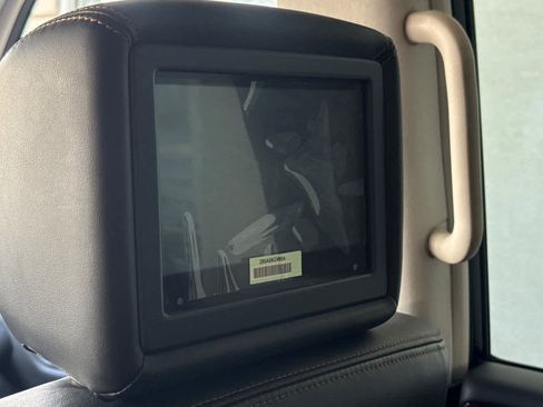 Used 2020 Nissan Armada Platinum AWD/4WD image 17