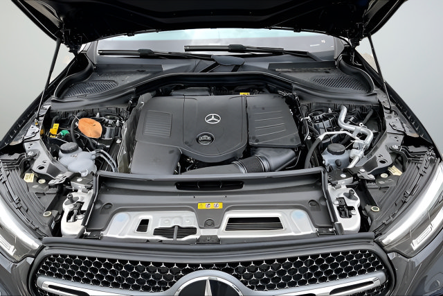 Certified 2025 Mercedes-Benz GLC 350e 4MATIC image 11