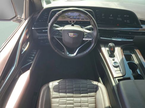 Used 2023 Cadillac Escalade ESV Sport Platinum w/ LPO, ONYX Package AWD/4WD image 12