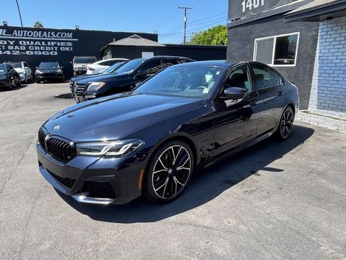 Used 2022 BMW 530i w/ M Sport Package RWD image 17