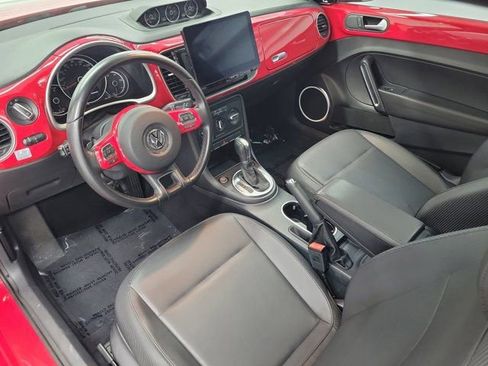 Used 2014 Volkswagen Beetle TDI image 17