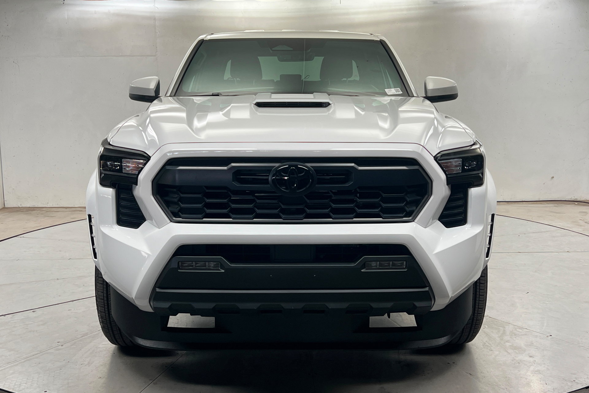 Certified 2026 Toyota Tacoma TRD Sport AWD/4WD image 9