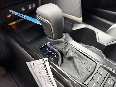 New 2026 Toyota Camry Hybrid image 18