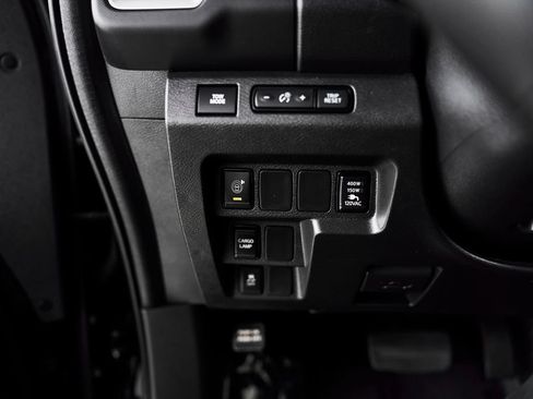 Used 2024 Nissan Frontier SV w/ SV Convenience Package RWD image 18