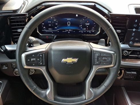 Used 2025 Chevrolet Silverado 1500 LT AWD/4WD image 19