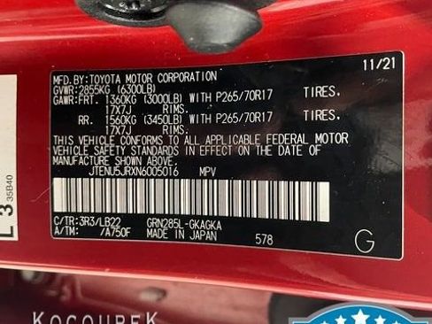 Used 2022 Toyota 4Runner SR5 Premium w/ Moonroof Package image 27