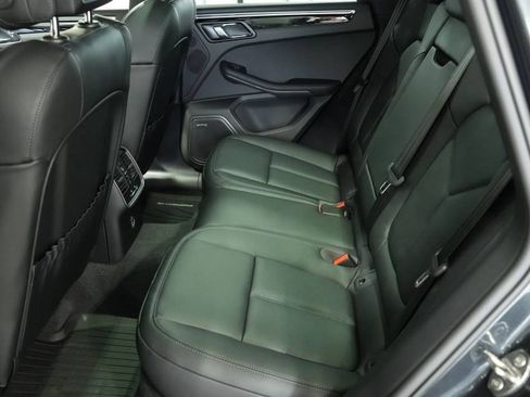 Used 2025 Porsche Macan image 27