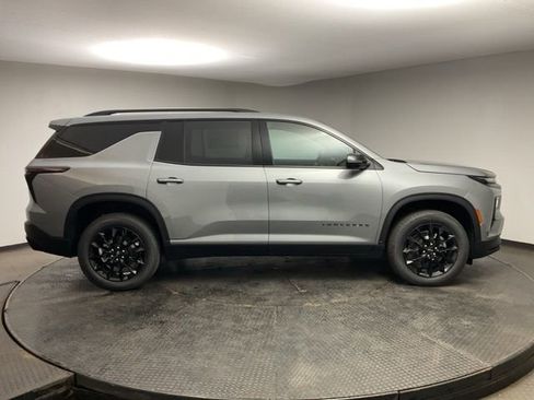 New 2026 Chevrolet Traverse LT w/ Midnight/Sport Edition image 8