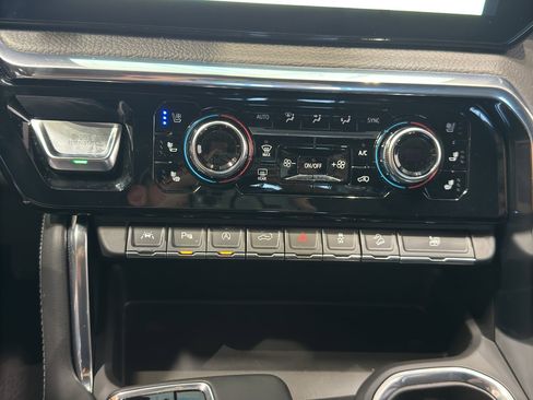 Used 2024 GMC Sierra 1500 Denali image 35