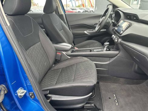 Used 2023 Nissan Kicks SV image 24