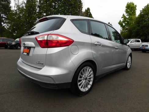 Used 2016 Ford C-MAX SE image 2