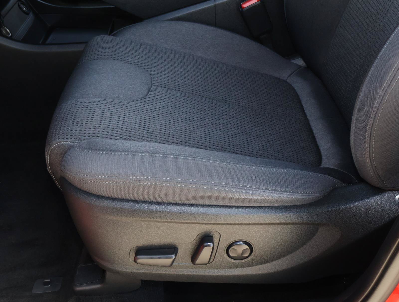 Used 2022 Hyundai Santa Fe SEL FWD image 12