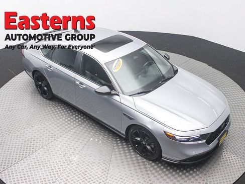 Used 2023 Honda Accord Sport image 3