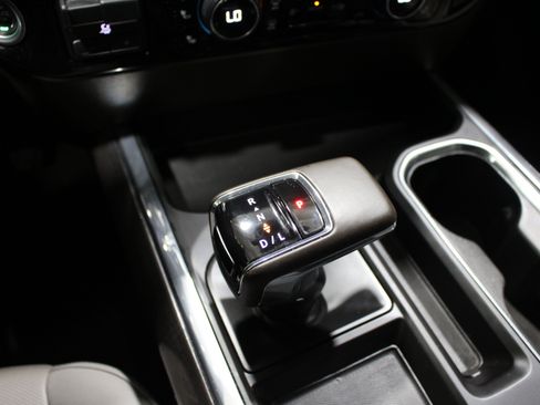 Used 2023 Chevrolet Silverado 1500 LTZ AWD/4WD image 19