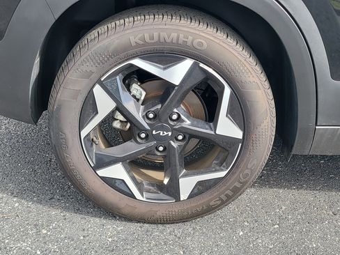 Used 2025 Kia Seltos S FWD image 9