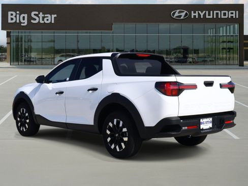 Used 2026 Hyundai Santa Cruz SE FWD image 3