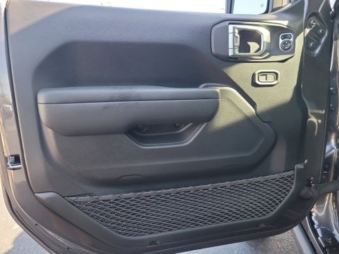 New 2026 Jeep Wrangler Rubicon w/ Technology Group image 12