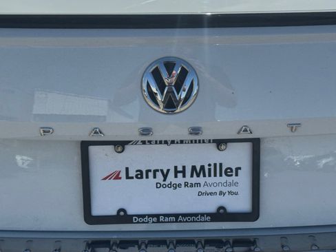 Used 2022 Volkswagen Passat 2.0T R-Line FWD image 12