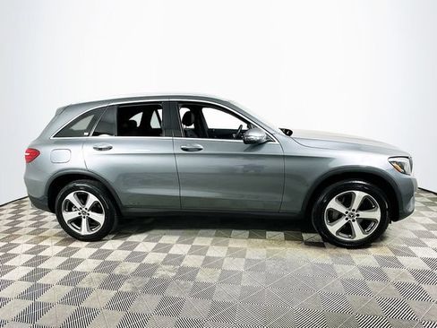 Used 2017 Mercedes-Benz GLC 300 image 2