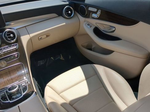 Used 2017 Mercedes-Benz C 300 4MATIC Sedan image 15